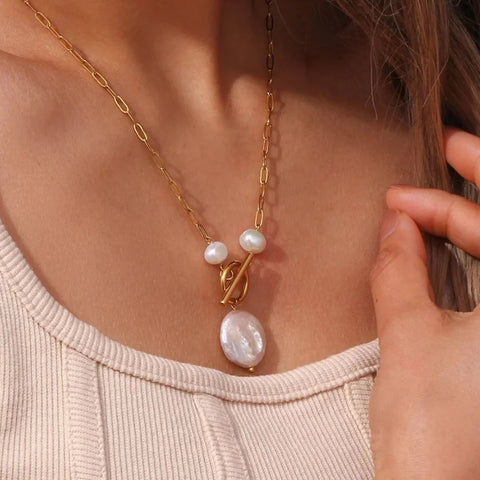 Pearl t bar necklace